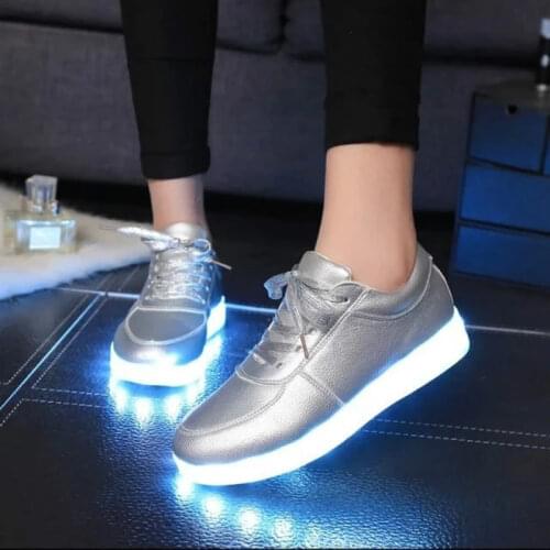Keduoduo 2020 NEW USB chargering Led Shoes for adults Light Up Sneakers for men women Glowing Party Shoes Size 46