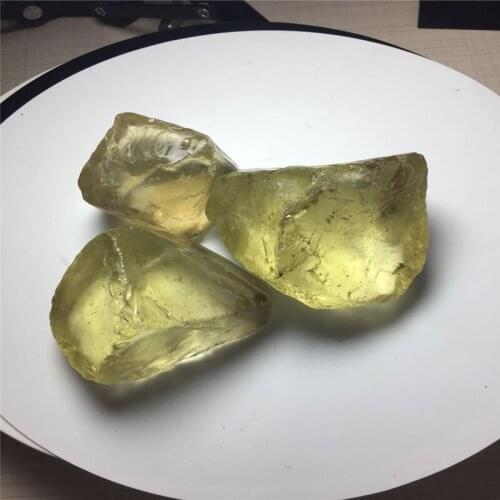 500 grams ，The new fashion topaz specimen, the original yellow crystal stone household decoration specimen
