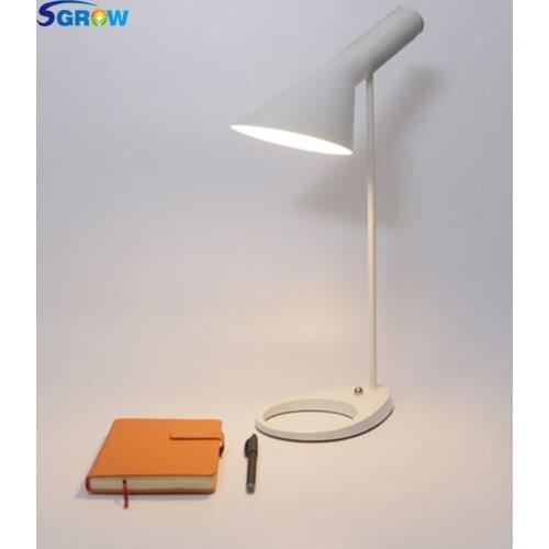 SGROW Modern Metal Table Lamps Art Deco Desk Light for Bedroom Living Room Nordic Simple LED Lampara Indoor Lighting Fixtures