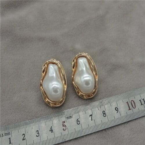 Brinco Jewelry Manufacturers Selling Fashionable Joker Street Snap Alloy Heterosexual Women, Japan And South Pearl Earring H13