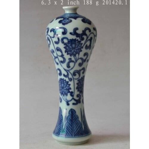 Old Collectible Porcelain Handmade Elegant Blue And White Porcelain Vase