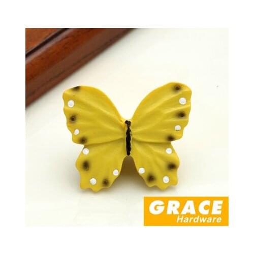 Colorful And Beautiful Butterfly Resin Hand Lovely kids Room Cartoon Pastoral Village Style Wardrobe Drawer Knobs