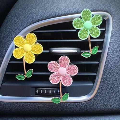 2021 New Flower Car Accessories Girls Air Vent Clip Car Aroma Difuser Flavor Auto Freshener In Car Decoration Interior Wholesale
