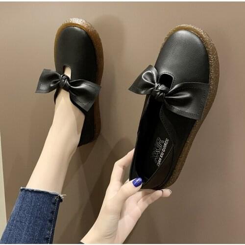 2020 Womens Black Leather Shoes Round Head Womens Working Shoes Fashion Wild Flat Shoes Retro College Style Flat Shoes U19-07