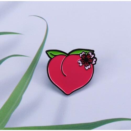 Peach Butt With Rose Enamel Pin For Women Girl Lapel Hat Jackets Brooch Cute And Lovely Gift Badge