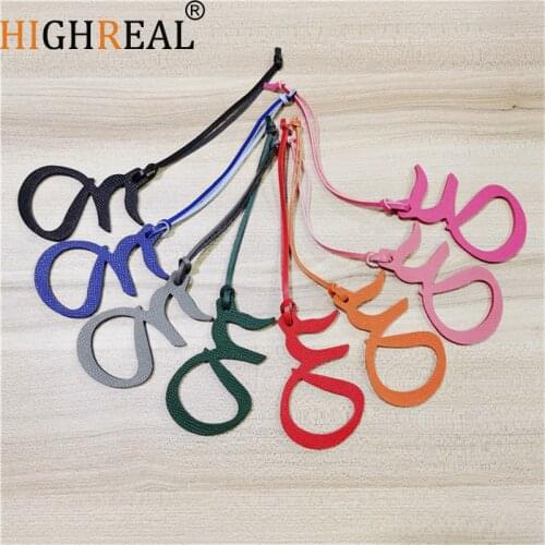 Custom Made Luxury Genuine Natural Leather Character Alphabet Arabic Letter Keychain Backpack Pendant Ladies Women Bag Charm