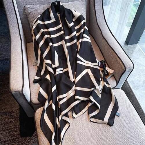 2020 Luxury Brand Winter Scarf Women Cotton Warm Pashmina Raising Ladies Scarf Women Muslim Turban Geometric Elements
