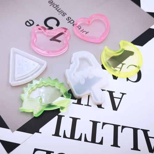 1pc Strawberry Shaker Silicone Molds Jewelry Mold Star Bear Key Chain Charm Jewelry Craft Tool