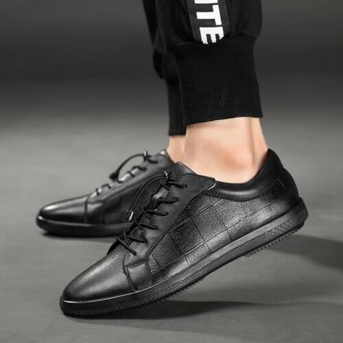 Fashion Men Casual Non-slip Mens sports sneakers Flat Casual sneakers Men Breathable Light Comfortable for Running Sneakers
