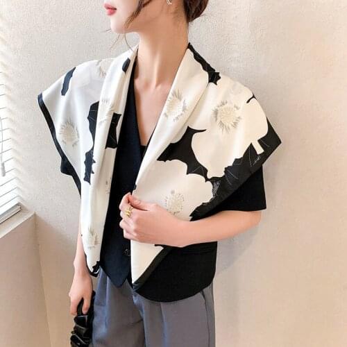 90*90cm Women Fashion Silk Satin Print Small Scarf Female Bandana Shawl Band Neck Headwear Wrist Wraps Square Scarf Handkerchief