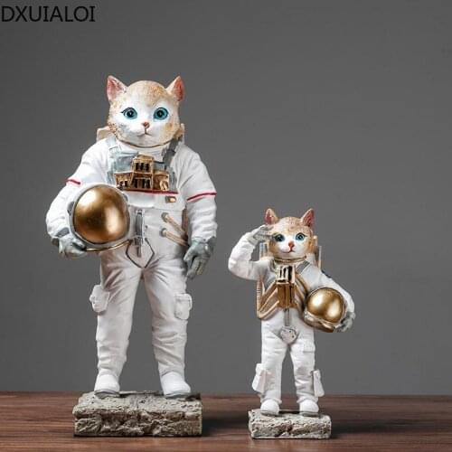 Nordic Creative Animal Astronaut Resin Craft Decoration Housewarming Gift Home Living Room TV Cabinet Bedroom Decoration