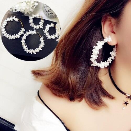 Hot Design Fashion Temperament White Flowers Charm Earrings For Woman 2021 Elegant Lace Large Circle Earrings Hoop Jewelry