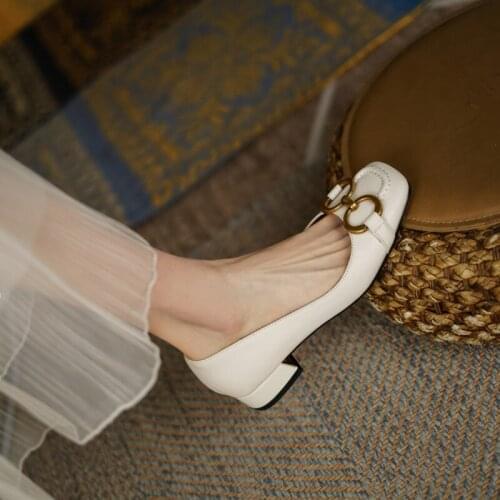 Ochanmeb New Natural Genuine Cow Leather Women Flat Shoes Black Beige Nude Square Toe Casual Slip ons Brand Metal Chain Shoes 43