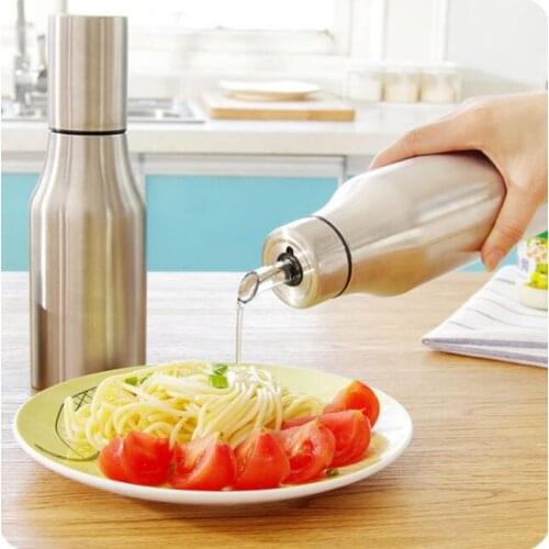 Fashion Stainless Steel Olive Oil Sauce Bottle Kitchen Storage Containers Vinegar Spice Jar Leak-proof Seasoning Bottle