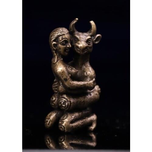 Wedding decoration brass hand tapped chisel engraved giant sun god woman and cow statue Genitals amulet Pendant