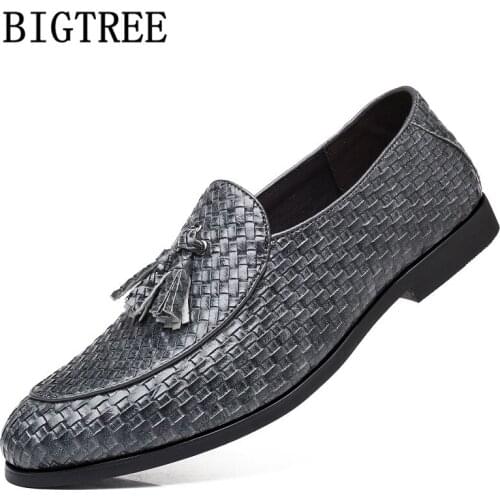 Italian Fashion Tassel Loafers Mens Dress Shoes Men Office Formal Shoes Men Classic Suit Shoes Sapato Social Masculino Ayakkabi