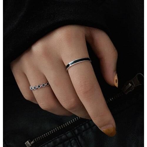 Small Round Finger Rings For Women Fashion Jewelry Hip Hop Cool Black Adjust Size Mini Ring Ladies Personality Gift