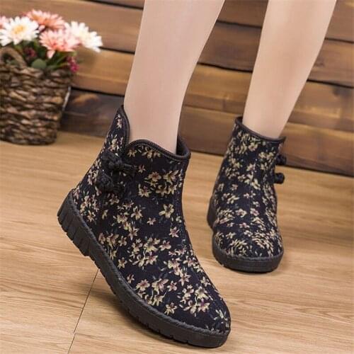 2021 Ladies Plus Velvet Warm Winter Boots National Non-Slip Fur Plush Cotton Shoes Female Buckle Flower Snow Boots Mother Shoes
