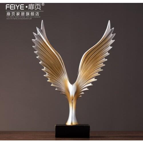 European style home furnishings and ornaments display grand plans