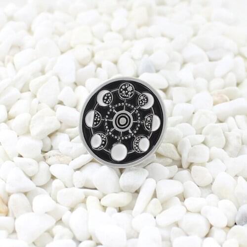 Retro fashion round ferris wheel metal enamel pin magic starry sky engraved chapter bag denim badge jewelry lapel brooch gift