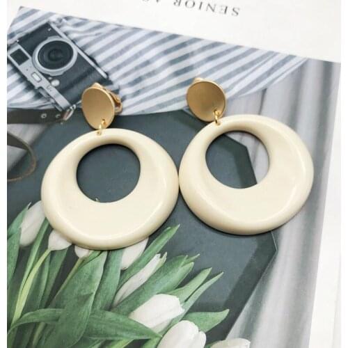 Ivory Resin Round Elegant Earring Round Dangle Drop Clips For No Ear Holes Jewelry