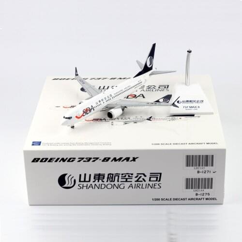 1: 200 Scale Shandong Airways B737-8MAX Airlines Model with Base Alloy Aircraft For Collectible Souvenir Show Gift Toys