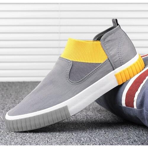 2020 Canvas loafers Men Slip-on Mens Casual Shoes Classic Flat outdoor Comfortable Flat Shoes Fashion Black Mens Sneakers