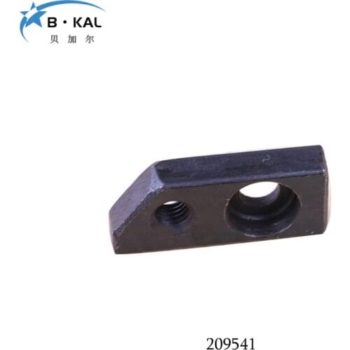 #209541 Needle plate Before the block for BT-700D M700 M732 M752 overlock stitch sewing machine parts