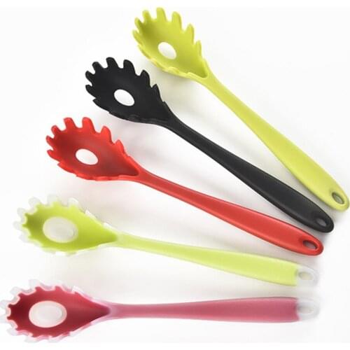 Practical Pasta Noodle Spoon Pasta Scoop Colander Noodle Spaghetti Ladle Slot Spoon Nylon Colander Kitchen Gadget