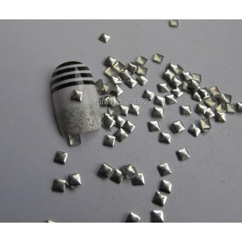 200pcs Cute S-52 3*3mm Nail Art Silver Sqaure Metal Stud Nail Art Decoration 3mm Square