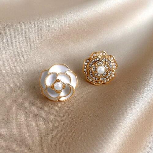 925 Silver Needle Korean Retro Camellia Earrings Temperament High-end Cute Stud Earrings
