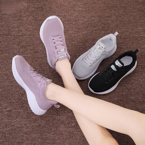 2021 Womens Breathable Walking Shoes Casual Sneakers Mesh Breathable Sports Shoes Anti-Slip Jogging Shoes Knitting Tennis Shoes