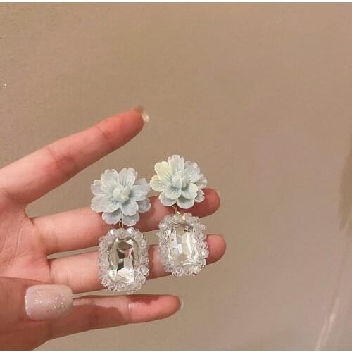 2021 New Arrival Geometric Zircon Inlaid Luxury Crystal Dangle Earrings for Women Resin Flower Piercing Earrings Party Jewelry