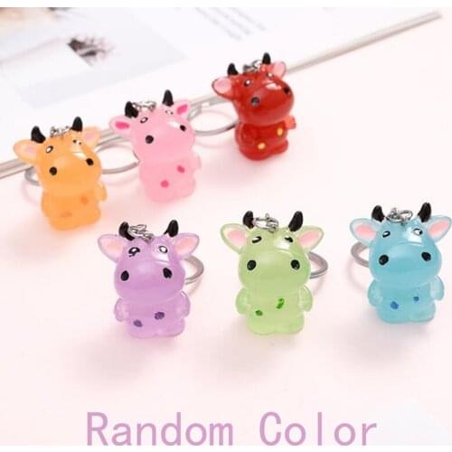 2021 Cute Cow Keychain Alloy Key Ring Cartoon Animal Bag Pendant New Year Gift