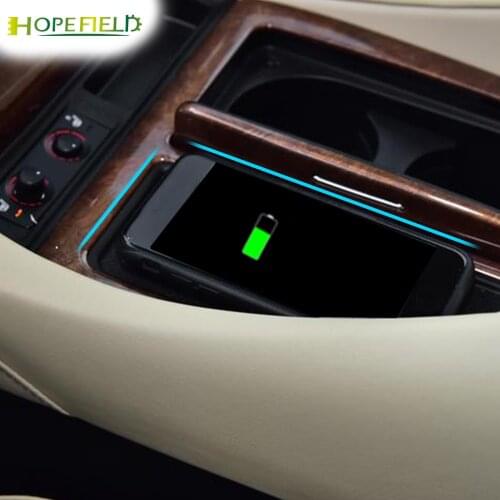 Car wireless charger for Toyota Alphard 2018 2019 phone charge board mount mobile stand for Sumsung S10 S20 qi fast charging pad