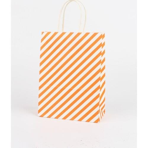 2pcs 16x22x8cm Paper Bags with Handles Wedding Favors Gift for Guests Souvenirs Birthday Party Christmas Gift Bag