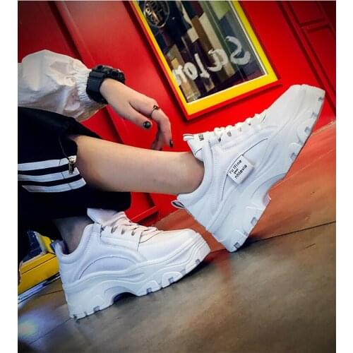 White shoes womens 2021 spring and autumn models comfortable and versatile sports womens shoes increased non-slip shoes