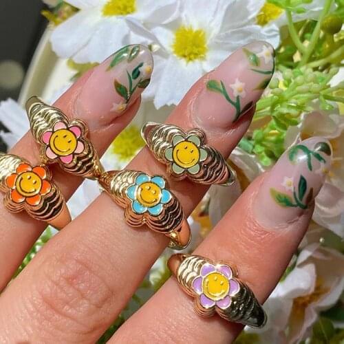 8090s Style Gilded Rainbow Flower Smiley Rings for Women INS Goth Rings Charms Fashion Jewelry Aesthetic Vintage Harajuku Gifts