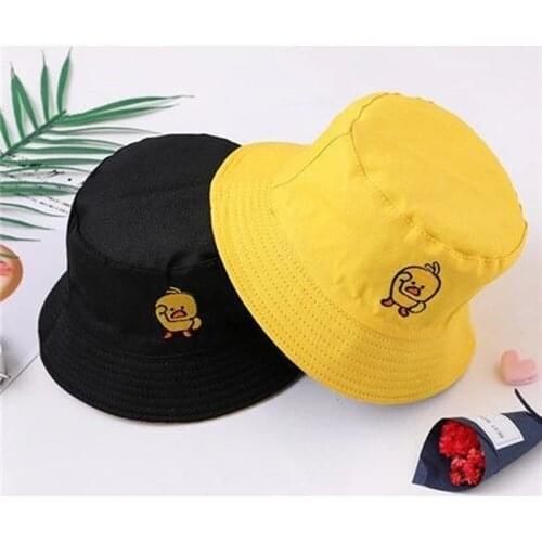 2021 new yellow duck embroidered fisherman hat Korean version double-sided bucket hat mens fashion womens beach hat casual hat