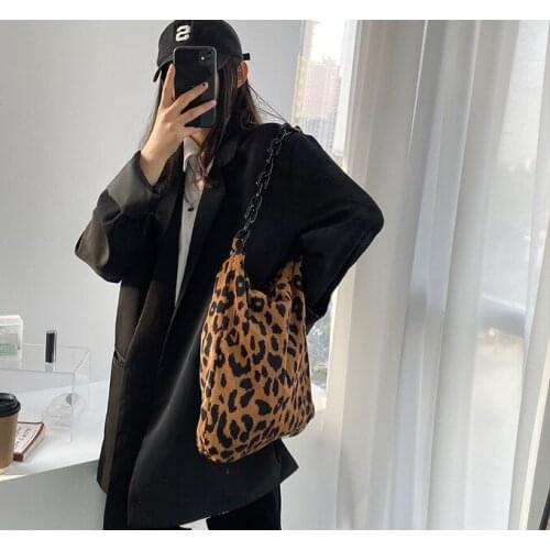 New Leopard Print Women Baguette Bags Middle Handbags Korean Style Ladies Metal Chain Shoulder Bag Designer Female Oxter Bag