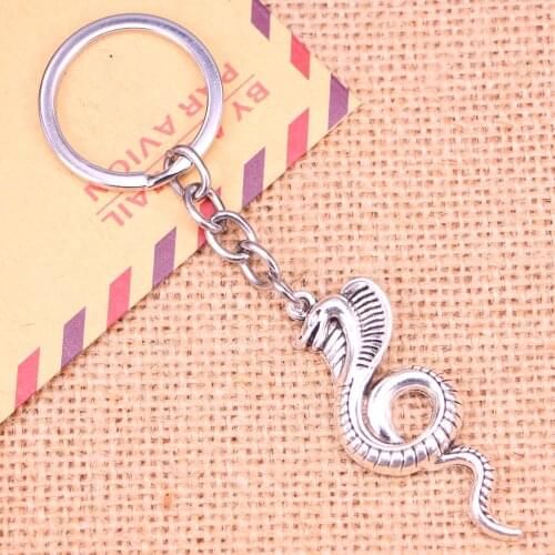 20pcs New Fashion Keychain 49*19 mm king cobra snake Pendants DIY Men Jewelry Car Key Chain Ring Holder Souvenir For Gift