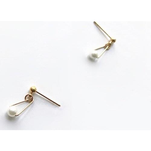 2020 New New Arrival Minimalist Short Paragraph Earrings Gold Color Simulated Pearl Stud Earrings For Women Jewelry Accessories