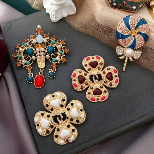 2021 New Fashion Baroque Retro Color Flower Lollipop Vintage Womens Brooch Accessories