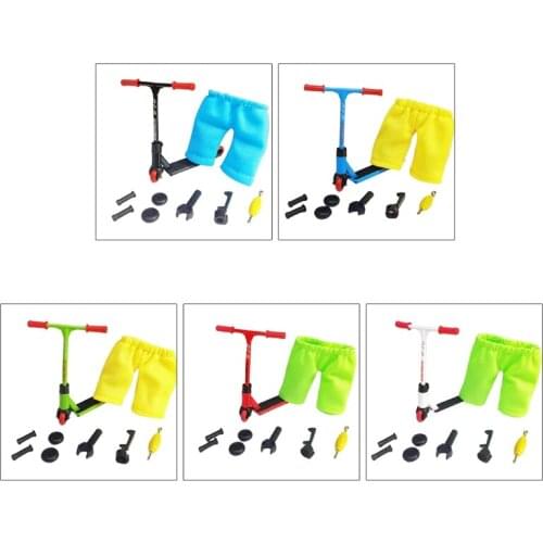 1Set Mini Finger Model Set Kids Toy Finger Scooter Set Mini Fingerboard with Assembly Wheels Multi Color Mini Finger Toy