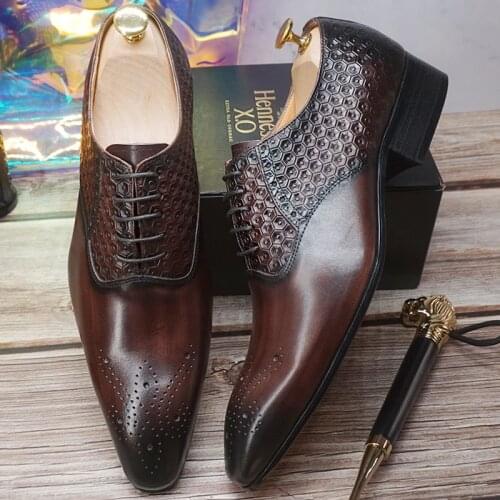 Luxury Brand Mens Oxford Brogues Shoes Black Coffee Formal Men Dress Shoes Pointed Toe Lace Up Office Wedding Leather Shoes Men