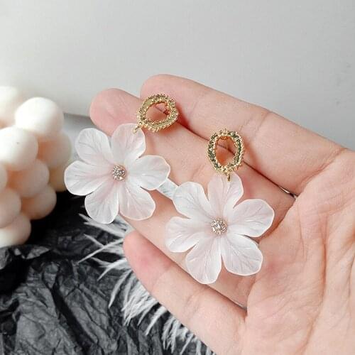 Windsky Women's Gold Earrings