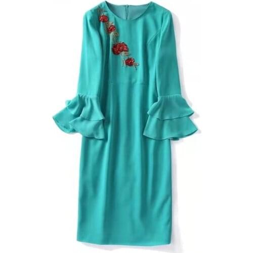 European and American womens wear new autumn 2022 Horn long sleeve pin bead sequins flower round collar Fashion dress