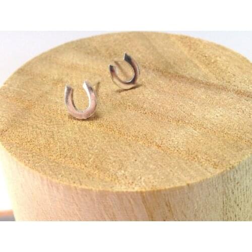 30Pair- Fashion Lucky Horseshoe Stud Earrings Horse Shoe Hoof Earrings Cute Letter Alphabet Initial U Stud Earrings