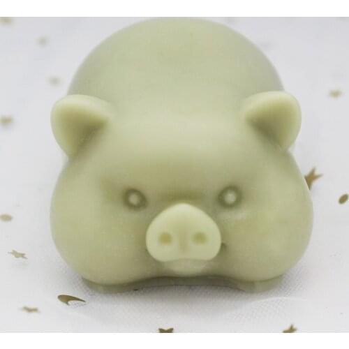 C1293 Little Fat Pig Handmade Soap Incense Incense Chocolate Cake Die Moss Baking Silicone Mould