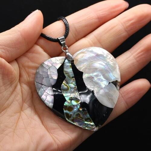 Natural Shell Necklace With Heart-Shaped Stripe Pendant Leather Cord 2MM Charms For Elegant Women Love Romantic Gift